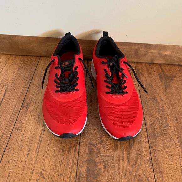 Nike Thea - Picture 2 of 4